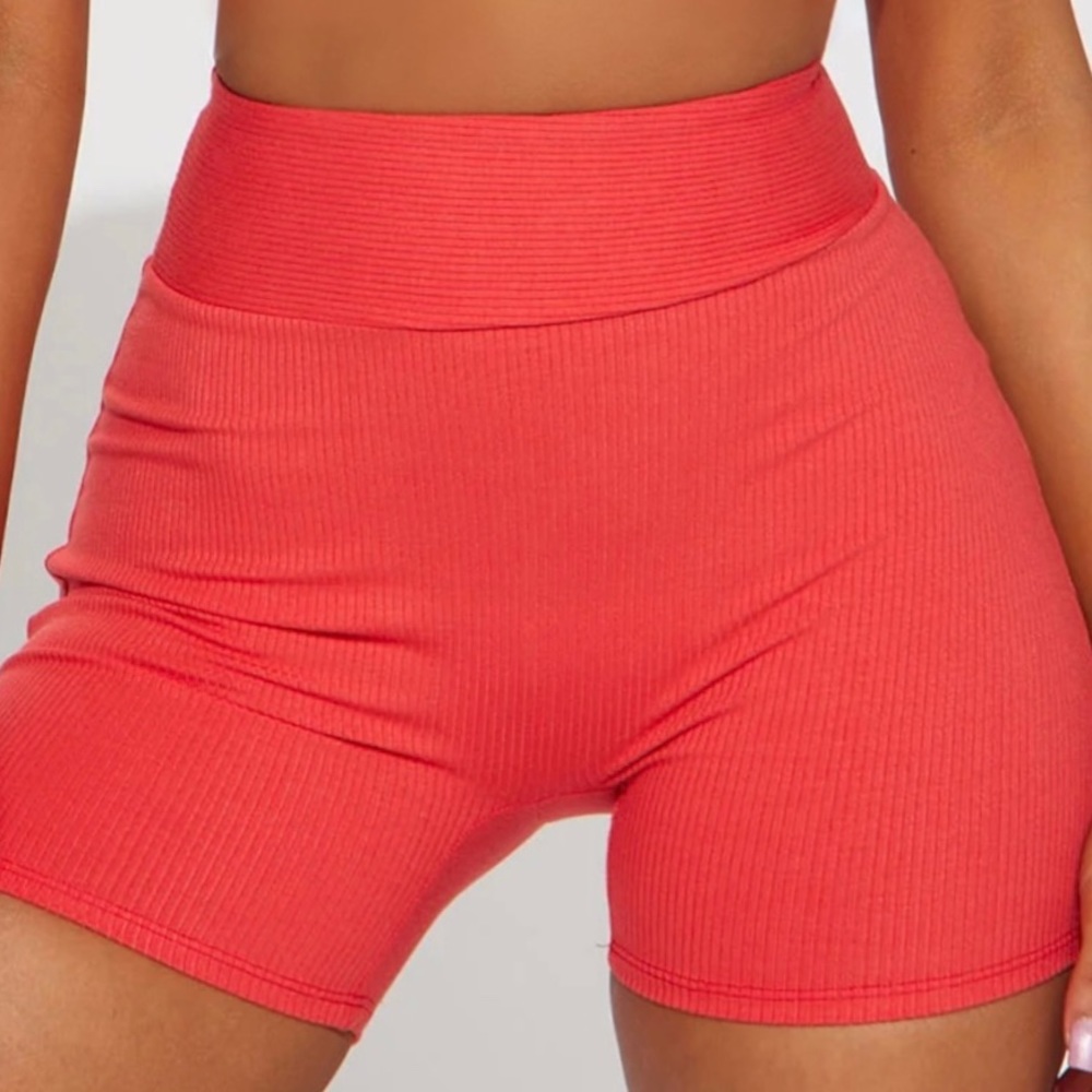 Fashion Nova Tomato Red Delaney Snatched Ribbed Shorts - Small